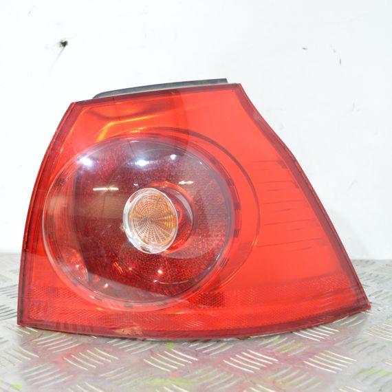 Ліхтар задній правий VW Volkswagen Golf V фара зад Фольксваген Гольф 5 хетчбек стоп 1K6945096AA 1K6945096E | Зображення 1