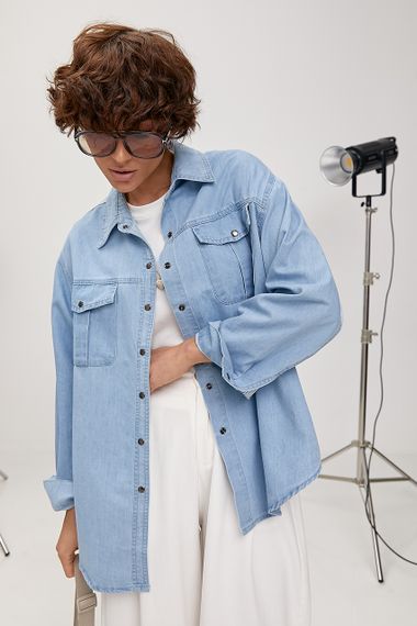 Джинсова вільна сорочка зі смугастими вставками - блакитний цвет, ONE SIZE (є розміри) | Зображення 4