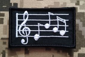 Шеврон ноты музыкант