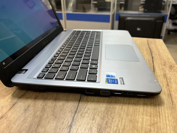 Ноутбук Asus X540L 15.6  HD intel core i3 5020U/4gb/1Tb HDD | Зображення 3