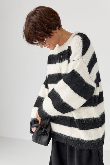 Теплий светр оверсайз у смужку - молочний цвет, ONE SIZE (є розміри) | Зображення 4