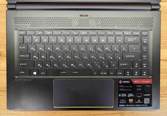 Ігровий ноутбук Б-клас MSI GS65 Stealth 9SE / 15.6" (1920x1080) IPS / Intel Core i7-9750H (6 (12) ядер по 2.6 - 4.5 GHz) / 16 GB DDR4 / 512 GB SSD / nVidia GeForce RTX 2060, 6 GB GDDR6, 192-bit / WebCam / Windows 10 б/в + Подарунок Бездротова миша | Зображення 2