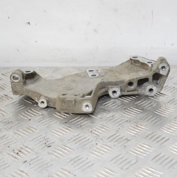 Кронштейн кріплення двигуна 2.0 DCI Renault Trafic 2001-2014 Лапа опора мотора Рено Трафік 8200741758 | Зображення 2