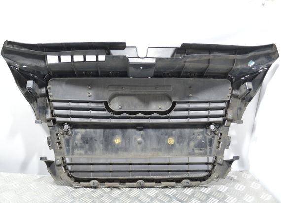 Решітка радіатора Audi A3 8P 2008-2012 рестайлінг Решітка переднього бампера Ауді а3 8р 8P0853037 | Зображення 6