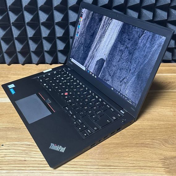 Ноутбук Б-класс Lenovo ThinkPad T460s / 14" (1920x1080) IPS Touch / Intel Core i5-6300U (2 (4) ядра по 2.4 - 3.0 GHz) / 8 GB DDR4 / 256 GB SSD / Intel HD Graphics 520 / WebCam б/у | Зображення 5