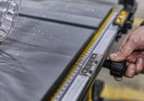 Пила настільна мережева DeWalt DWE7492 | Зображення 9