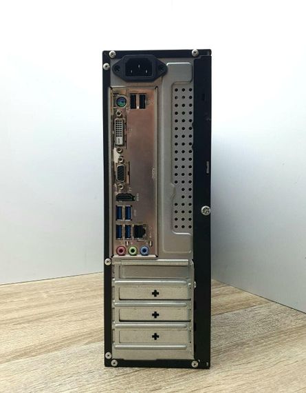 Комп'ютер GameMax SFF / AMD Ryzen 3 Pro 2100GE (4 ядра по 3.2 GHz) / 8 GB DDR4 / 128 GB SSD / AMD Radeon Vega 8 Grpahics б/в | Зображення 7