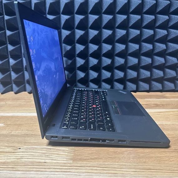 Ноутбук Б-класс Lenovo ThinkPad T450 / 14" (1366x768) TN / Intel Core i5-5300U (2 (4) ядра по 2.3 - 2.9 GHz) / 8 GB DDR3 / 128 GB SSD / Intel HD Graphics 5500 / WebCam б/у | Зображення 2