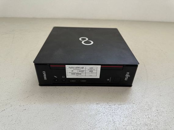 Неттоп Fujitsu Esprimo Q556 Desktop / Intel Core i3-6100T (2 (4) ядра по 3.2 GHz) / 8 GB DDR4 / 120 GB SSD / Intel HD Graphics 530 / DisplayPort / Блок живлення в комплекті б/в | Зображення 1