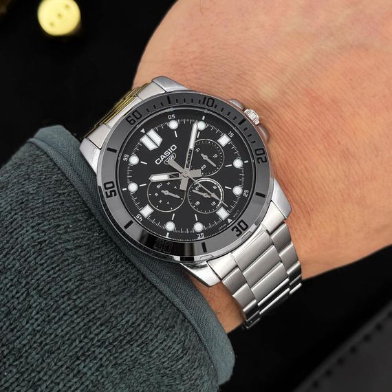 Чоловічий годинник Casio MTP-VD300D-1E | Зображення 4
