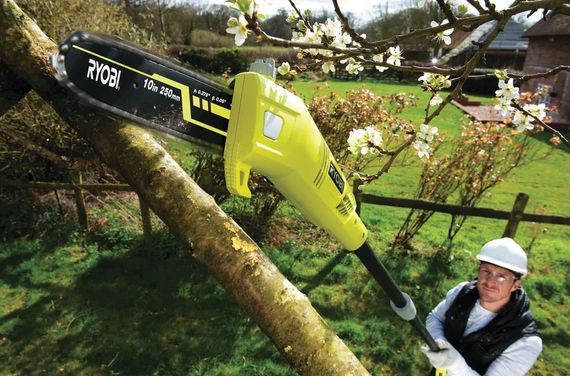 Висоторіз Ryobi RPP755E ланцюговий, 750Вт, шина 25 см. (5133002321) | Зображення 1