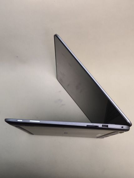 Ультрабук-трансформер Dell Inspiron 17 7778 2-in-1 / 17.3" (1920x1080) IPS Touch / Intel Core i7-6500U (2 (4) ядра по 2.5 - 3.1 GHz) / 16 GB DDR4 / 256 GB SSD / nVidia GeForce 940MX, 2 GB GDDR5, 64-bit / WebCam б/в | Зображення 3