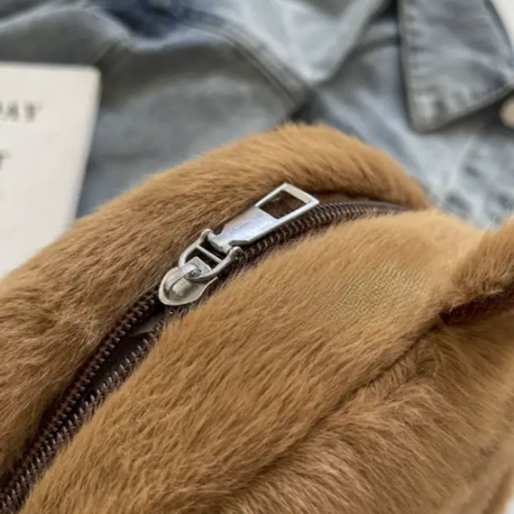 Сумка плюшева Капібара Capybara через плече крос-боді коричнева для маленьких модниць | Зображення 6