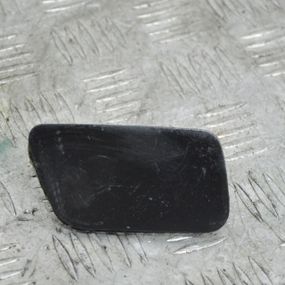 Заглушка омивача фар бампера права BMW 5 E60 E61 2003-2010 Кришка форсунки омивача фар БМВ 51117056948