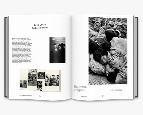 Книга для фотографов про искусство фотографии Magnum Manifesto. Clément Chéroux книги про историю фотографии | Зображення 1