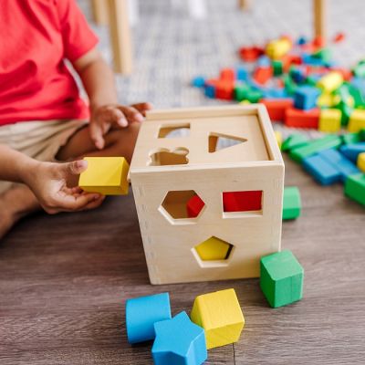 Розвиваюча іграшка Melissa&amp;Doug МЕГА-набір Кубики/Сортер/Стучалка (MD93685) | Зображення 2