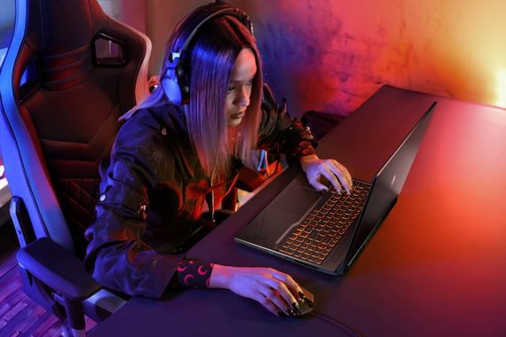 Ноутбук Acer Nitro V 16 ANV16-41 16&quot; WUXGA IPS NH.QRVEU.00A | Зображення 3