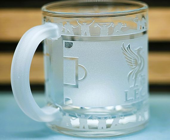 Скляна чашка 320 мл Liverpool з гравіюванням подарунок для фаната ФК Ліверпуль футбольна кружка кругова | Зображення 2