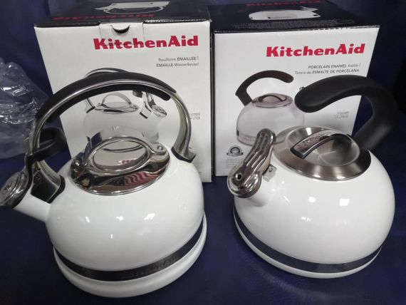 Чайник KitchenAid KTEN20CWH 2.0-Quart Kettle with C Handle and Trim Band - White | Зображення 9