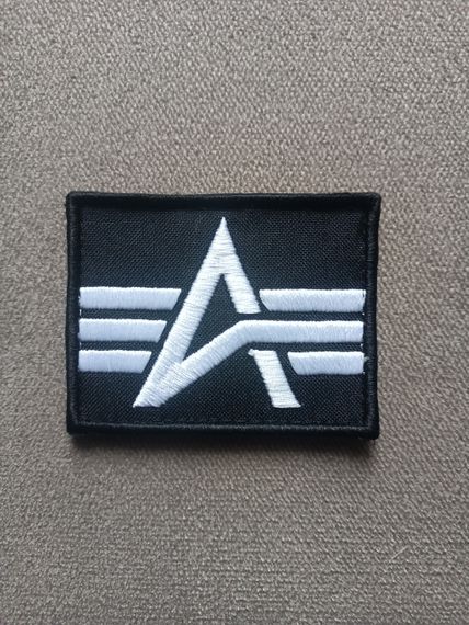 Шеврон ALPHA INDUSTRIES / 8*6.5см