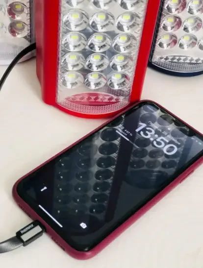 Переносний ліхтар із вбудованим акумулятором Almina, Світлодіодний ліхтарик з повербанком  знижка | Зображення 7