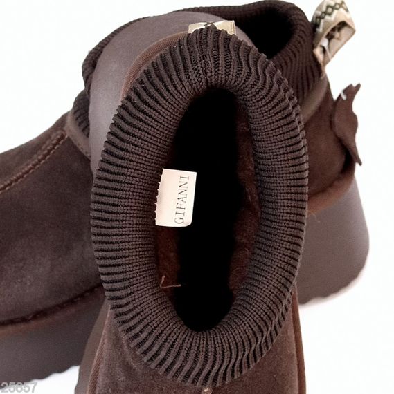 Модні замшеві уггі з манжетом на товстій підошві колір Шоколад | Зображення 2