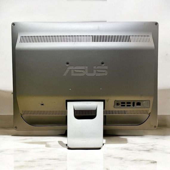 Моноблок Б-клас Asus ET2011AUTB / 20" (1600x900) TN / AMD E-450 (2 ядра по 1,66 ГГц) / 8 ГБ DDR3 / 120 ГБ SSD / AMD Radeon HD 6320 Graphics / WebCam б/в | Зображення 1
