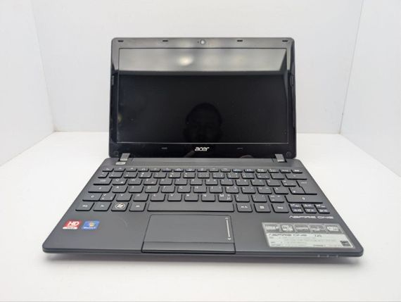Нетбук Acer Aspire One 725 / 11.6" (1366x768) TN / AMD C-60 (2 ядра по 1.0 - 1.3 GHz) / 4 GB DDR3 / 120 GB HDD / AMD Radeon HD 6290 Graphics / WebCam / АКБ не держит б/у | Зображення 2