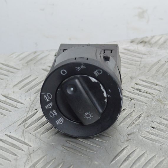 Перемикач світла фар Audi A4 b6 b7 Ауді а4 б6 б7 8E0941531C