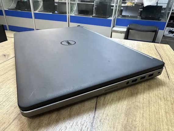 Ноутбук Dell Precision 7520 15,6" FullHD i7 7720HQ/8Gb/256SSD/Radeon WX4130 Б/У | Зображення 4