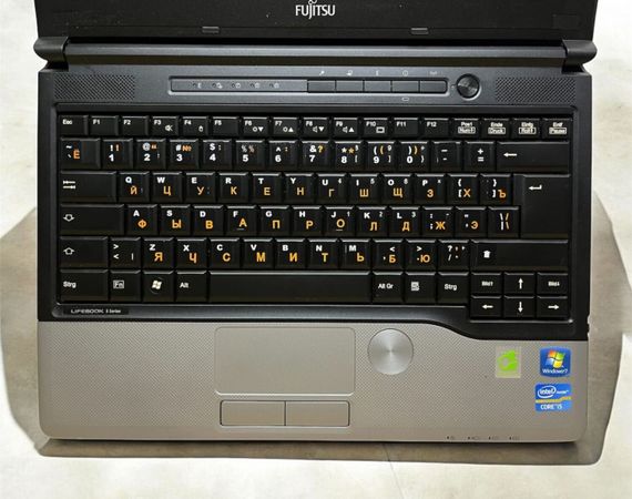 Ноутбук Б-класс Fujitsu LifeBook S792 / 13.3" (1366x768) TN / Intel Core i5-3340M (2 (4) ядра по 2.7 - 3.4 GHz) / 4 GB DDR3 / 320 GB HDD / Intel HD Graphics 4000 б/у | Зображення 6