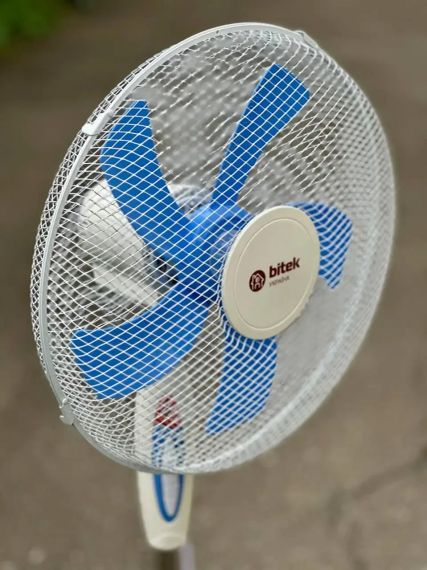 Вентилятор підлоговий BITEK BT-1630WB 100 Вт 40 см (16″) 5-лопатевий біло-синій | Зображення 3