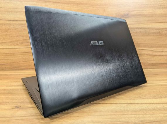 Ігровий ноутбук Asus GL502VML / 15.6" (1920x1080) IPS / Intel Core i5-6300HQ (4 ядра по 2.3 - 3.2 GHz) / 16 GB DDR4 / 256 GB SSD + 1000 GB HDD / nVidia GeForce GTX 1060, 3 GB GDDR5, 192-bit / WebCam / Windows 10 б/в + Подарунок Бездротова миша / USB | Зображення 6
