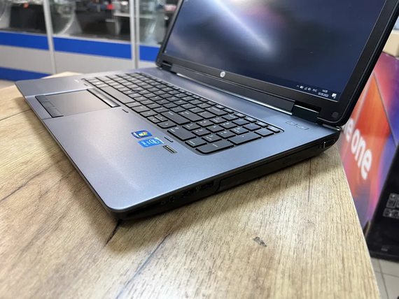 Ноутбук HP ZBook 17 G2 17.3 HD+ i7 4810MQ/16Gb/HDD 1000Gb/FirePro M6100-2Gb | Зображення 2