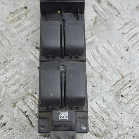 Блок керування склопідйомниками Mazda 5 2008-2010 рестайлінг Панель кнопок склопідйомника Мазда CD8966350 | Зображення 2