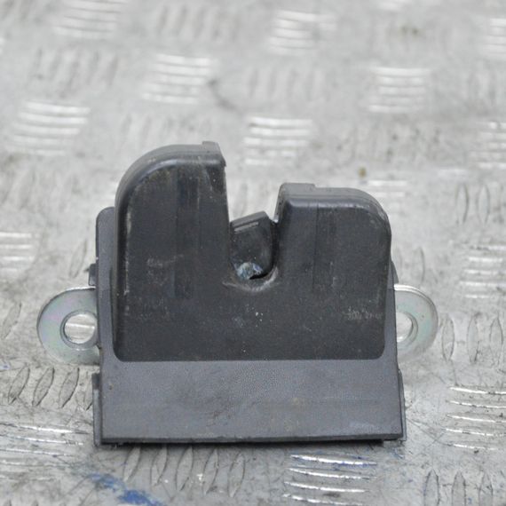 Замок кришки багажника Seat Ibiza IV 2008-2017 Замок кришки багажника Сеат Ібіза 4 6J4827505