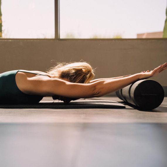 Ролик для пілатесу 90 см × 15 см чорний - One Size | Зображення 1