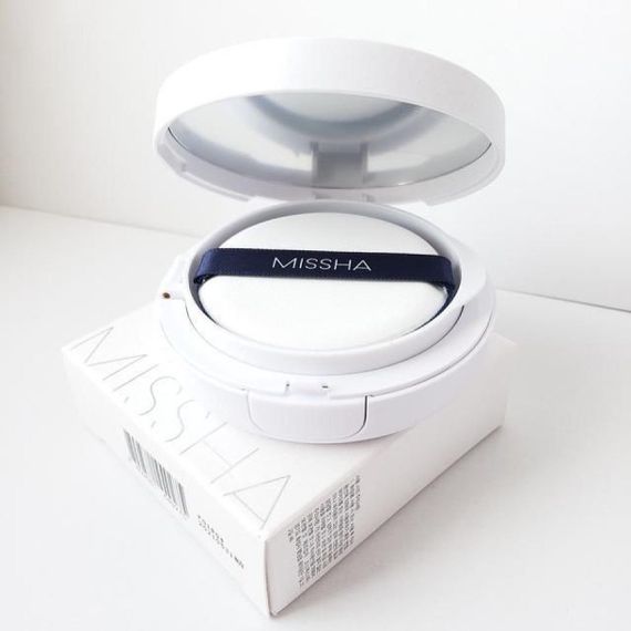 Зволожуючий тональний крем-кушон Missha Cushion Moist Up SPF50+/PA+++ №23