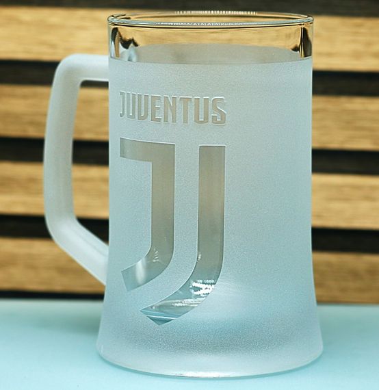 Пивний келих 670 мл ФК Juventus Ювентус з гравіюванням подарунок для фаната   футбольний кухоль | Зображення 2