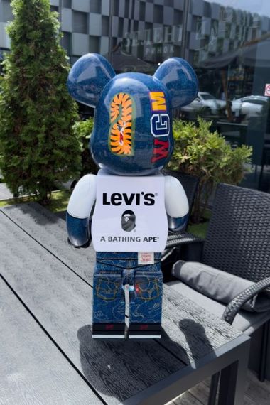 Фигурка Bearbrick WGM Levis дизайнерська статуетка ведмідь Беарбрік 70 см mb043 синя | Зображення 4