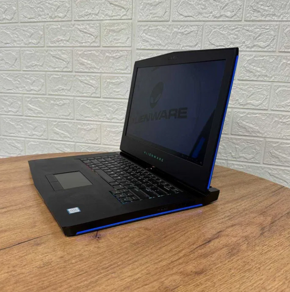 Ноутбук Dell Alienware 15 R3 i7 7700HQ 16GB SSD 500GB GTX 1070 Б/В | Зображення 4