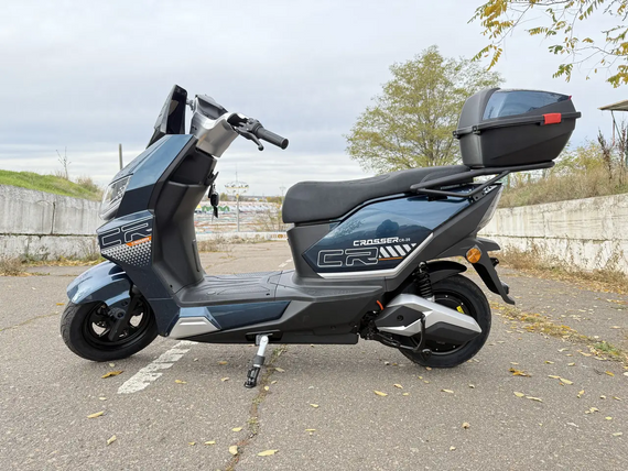 Электроскутер Crosser CR-20 LFP 2500W 72V 24Ah LiFePO4, до 75 км, 65 км/ч, премиум электроскутер | Зображення 9