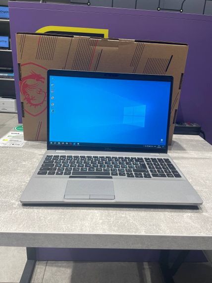 Мобільна робоча станція Dell Precision 3550 / 15.6" (1920x1080) IPS / Intel Core i5-10300H (4 (8) ядра по 2.5 - 4.5 GHz) / 8 GB DDR4 / 256 GB SSD / nVidia Quadro P500, 2 GB GDDR5, 64-bit / WebCam б/в | Зображення 1