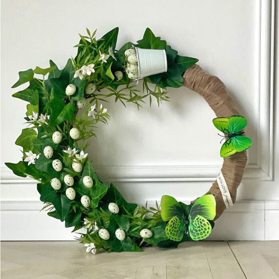 Пасхальный декоративный венок на дверь с яйцами, бабочками и ведёрком, 45 см