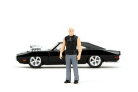 Игровая металлическая машинка Fast and Furious Додж Чарджер 1970 с фигуркой
