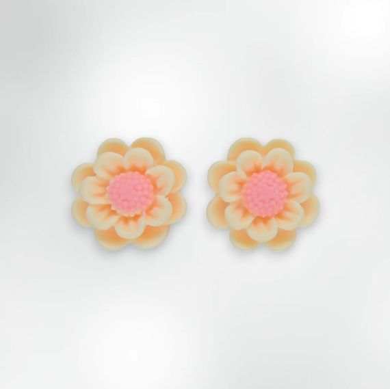 Чарівні дитячі сережки кліпси для дівчаток Liresmina Jewelry «Фіалка» в персиково-рожевому кольорі 1.8 см