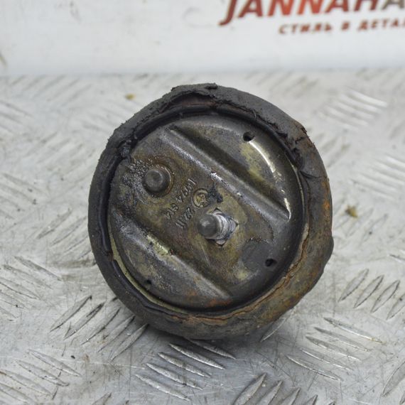 Подушка опора двигуна права BMW E46 Лапа опора мотора БМВ е46 22111094814