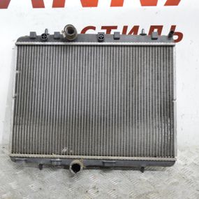Радіатор охолодження двигуна 1.4 / 1.6 VTI Peugeot 2008 207 208 406 Радіатор основний Пежо 2008 207 208 9685852680