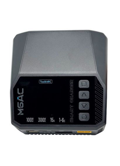 Зарядний пристрій ToolkitRC M6AC 300W з вбудованим блоком живлення для зарядки акумуляторів FPV дронів балансирний зарядник 6S