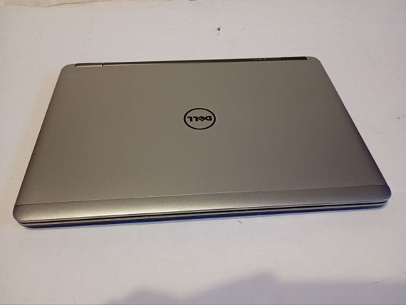 Ультрабук Dell Latitude E7440 / 14" (1920x1080) TN / Intel Core i5-4300U (2 (4) ядра по 1.9 - 2.9 GHz) / 8 GB DDR3 / 256 GB SSD / Intel HD Graphics 4400 / WebCam / АКБ не держит б/у | Зображення 6